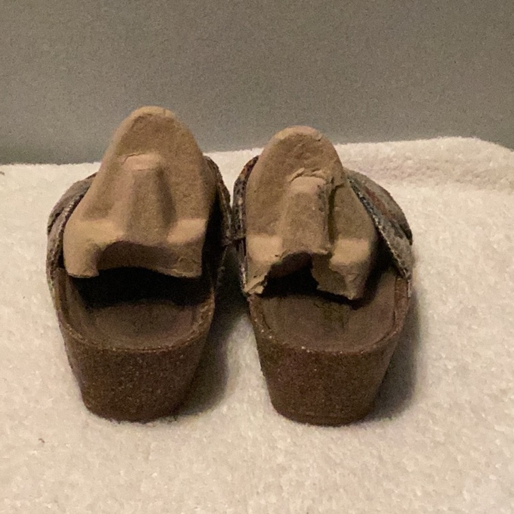 Snakeskin Patterned Slide Sandals - image 7